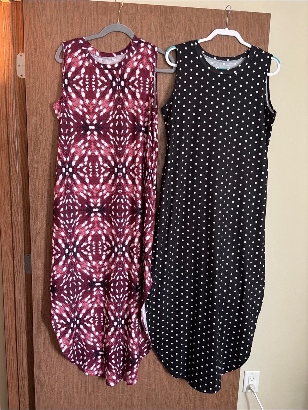 2 -Sleevless maxi dresses size large
